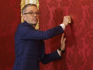 Supporting image for story: Austrian far-right given mandate to lead government