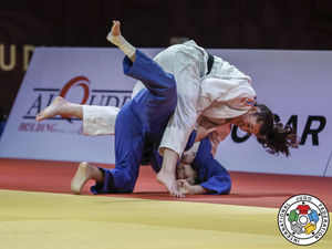 Supporting image for story: Powys Judoka Natalie Powell claims gold