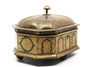 Supporting image for story: Casket set aside for scrap in Staffordshire could fetch up to £3,000