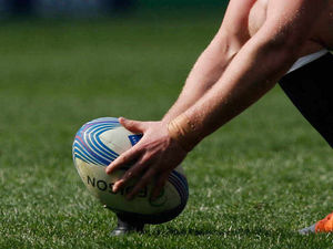 Supporting image for story: Simon Evitts eager to seal
the title deal at home