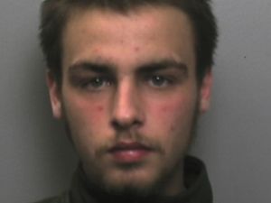 Supporting image for story: Man posted indecent images of teenage girl before robbing her at knifepoint at railway station