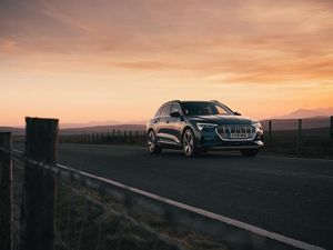 Supporting image for story: UK Drive: The Audi e-tron is a genuine Tesla rival