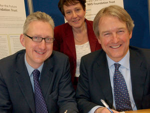 Supporting image for story: Owen Paterson: You are in the best place for care, Opik tells broken back MP