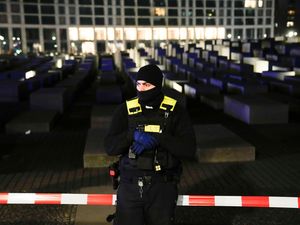 Supporting image for story: Police arrest suspect in stabbing at Berlin’s Holocaust memorial