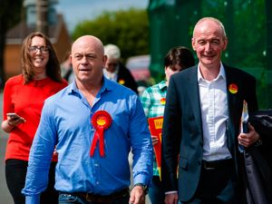 Supporting image for story: Ross Kemp adds muscle to Labour campaign