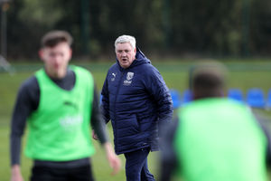 Steve Bruce Head Coach / Manager of West Bromwich Albion takes his first training session at West Bromwich Albion Training Ground on February 4, 2022 in Walsall, England. (Photo by Adam Fradgley/West Bromwich Albion FC via Getty Images).