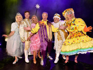 Supporting image for story: Panto stars ready to shine at Telford Christmas lights switch-on