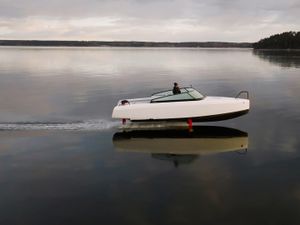 Supporting image for story: Polestar to supply batteries to Swedish electric boat company