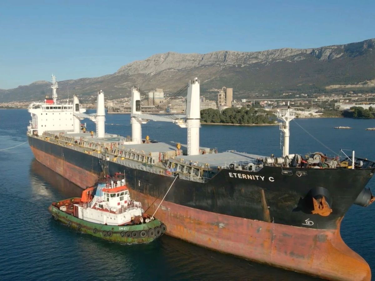 Rescuers search for missing crew after Red Sea attack