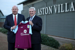 Steve Bruce (right) and Aston Villa CEO Keith Wyness