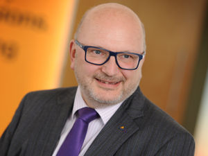 Supporting image for story: Chancellor's help for manufacturing welcomed