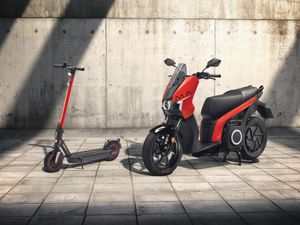 Supporting image for story: Seat introduces urban mobility options with new e-scooters