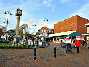 Supporting image for story: Tens of thousands flock to Christmas sales in Cannock