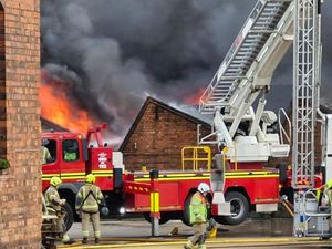 Supporting image for story: Watch: Firefighters tackle major blaze at Wolverhampton factory unit with plumes of smoke seen for miles