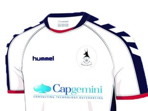 Supporting image for story: AFC Telford told delayed kit will arrive 'within days'