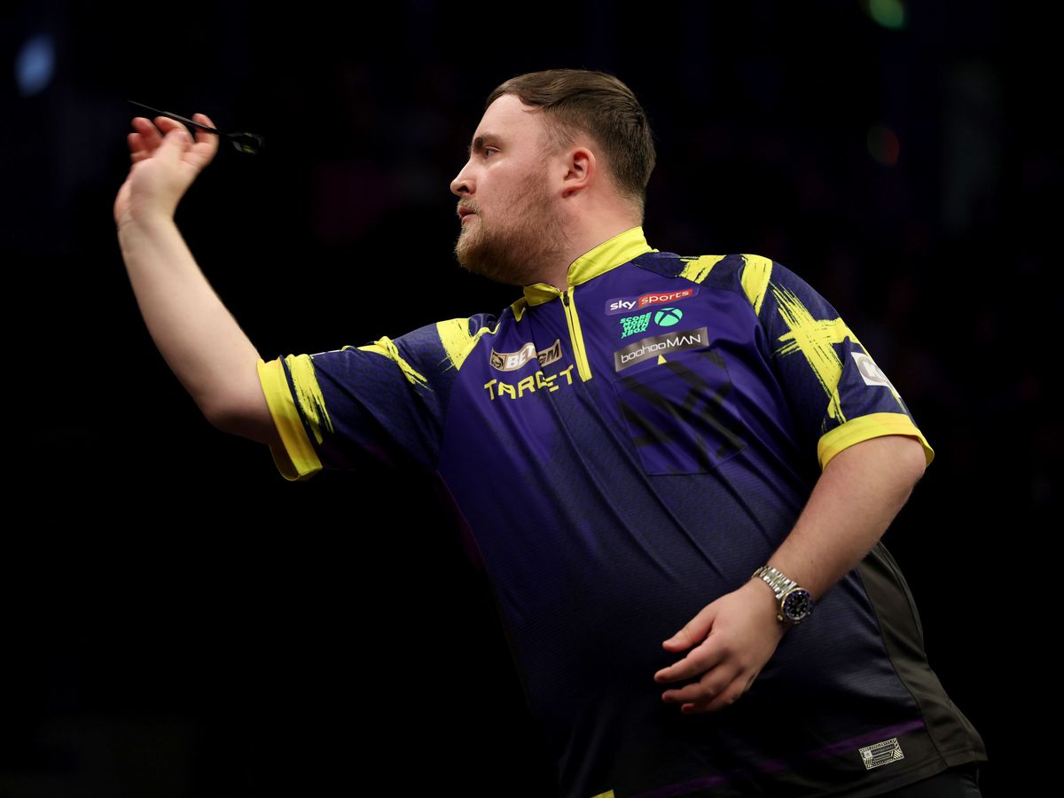 Luke Littler stays on track to defend UK Open title by beating Gary Anderson   Express & Star