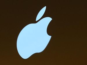 Supporting image for story: Apple reports record profit and revenue despite iPhone sales fall