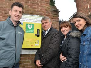 Supporting image for story: Defibrillator unveiled at pub in memory of 'loving' man