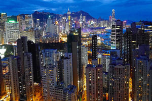 Supporting image for story: Stunning Hong Kong skyline wins Star prize
