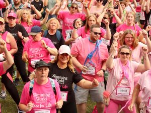 Supporting image for story: Shrewsbury runners line up in pink for Race for Life
