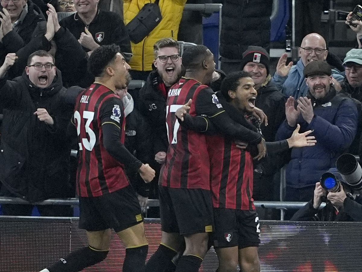 Amine Adli scores winner as in-form Bournemouth come back to beat 10-man Everton