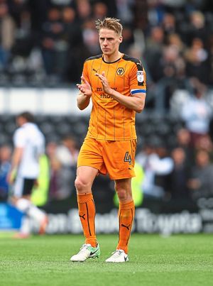 Dave Edwards of Wolverhampton Wanderers applauds the Wolves fans at full time (AMA)