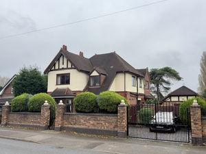 Supporting image for story: This £500,000 six-bedroom house in a popular Walsall neighbourhood blends efficiency and ambience