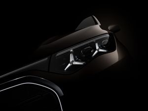 Supporting image for story: Mercedes VLE electric minivan to make world debut in March