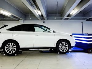 Supporting image for story: A robot valet is being trialled at Paris' Charles de Gaulle Airport