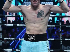 Supporting image for story: The gloves are off... and the wife isn't happy!