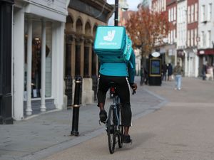 Supporting image for story: Deliveroo agrees £2.9bn takeover by US rival DoorDash