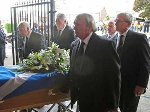 Supporting image for story: Farwell to Wolves' great Frank Munro