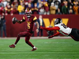 Supporting image for story: Washington Commanders win in overtime to clinch play-off berth