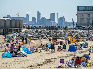 Supporting image for story: Met Office predicts hottest day of the year on Saturday