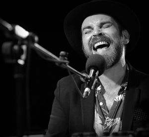 Gaz Coombes. Picture by: Chris Close