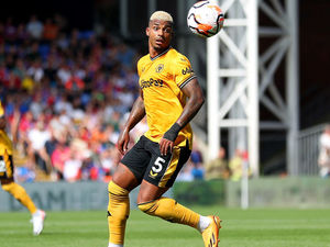 Supporting image for story: Crystal Palace 3 Wolves 2 - report