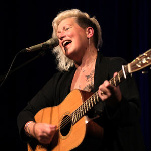 Supporting image for story: Miranda Sykes brings 'heart and harmony' to Much Wenlock with her solo tour