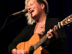 Supporting image for story: Miranda Sykes brings 'heart and harmony' to Much Wenlock with her solo tour