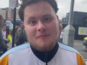 Supporting image for story: 'They showed more fight': Wolves fans draw to draw at Brentford - WATCH