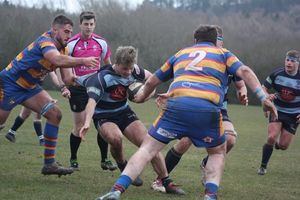 Dudley Kingswinford target return to top spot
