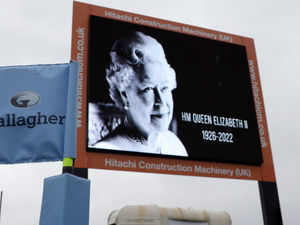 Supporting image for story: What time is the minute's silence for The Queen? When nation will fall silent for Elizabeth II