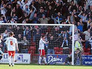 Supporting image for story: Skipper calls for ruthless streak