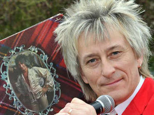 Supporting image for story: Plain sailing for Rod Stewart double