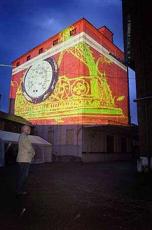 Supporting image.