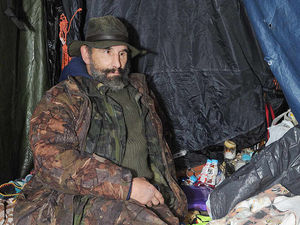 Supporting image for story: All ex-army veteran really wants for Christmas is a bed