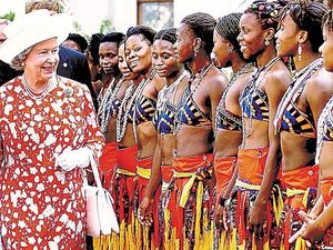 Supporting image for story: How Queen Elizabeth II invented the royal walkabout