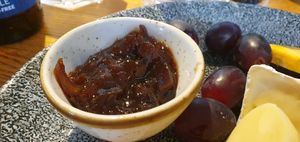 The caramelised onion chutney mixed well with the flavours of the cheese