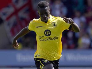 Supporting image for story: Aston Villa boss Roberto Di Matteo resigned to losing Idrissa Gana