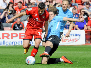 Supporting image for story: Shrewsbury Town seal loan signing of Sam Hart