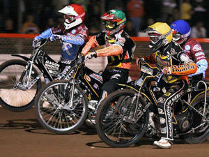 Supporting image for story: Wolves through to speedway final
